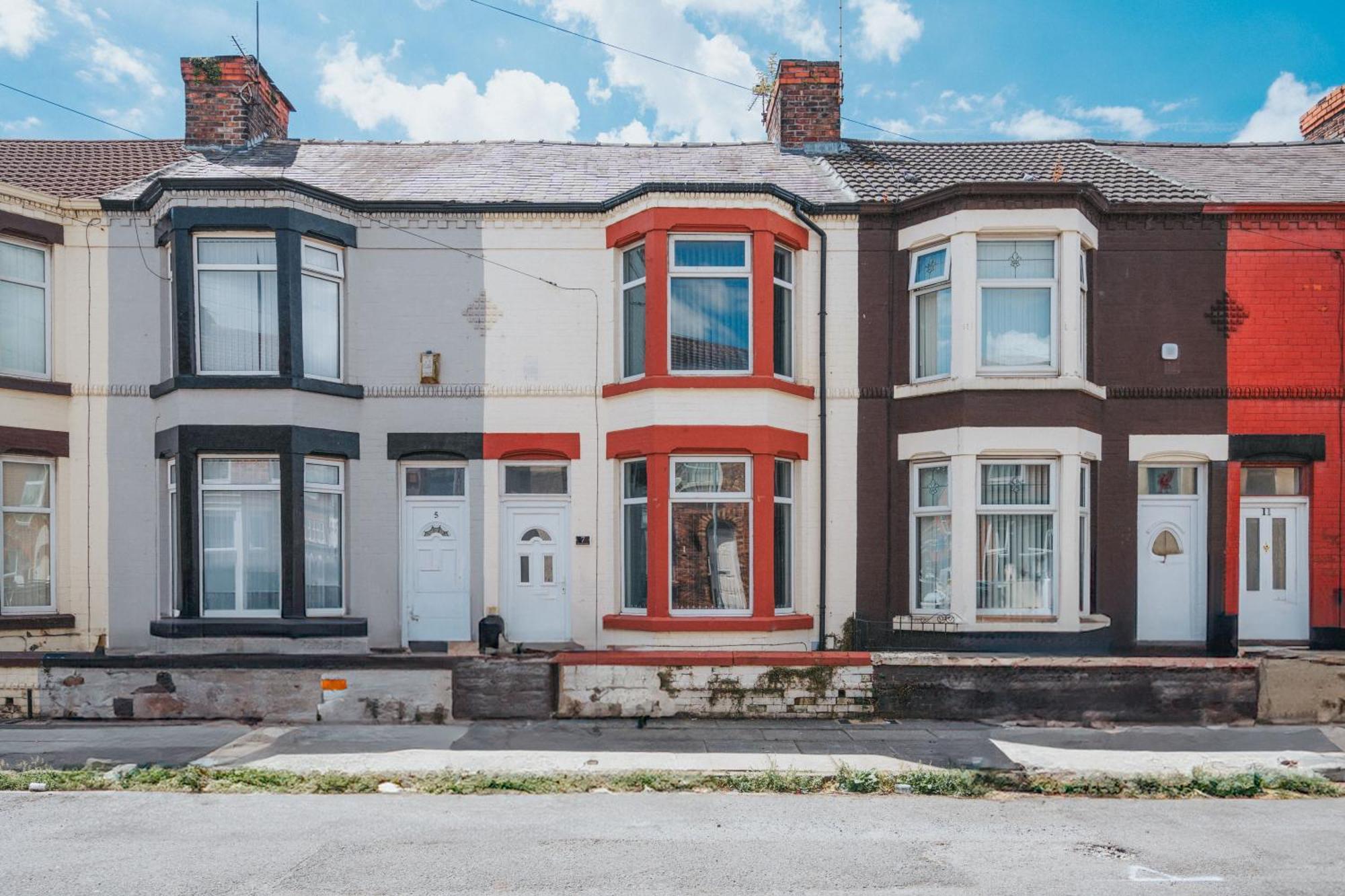 Huge 4 Bedroom Ensuite-Liverpool-Parking エクステリア 写真